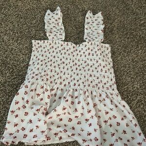 nice top, size L but fits a little big on me and i’m a small, was a gift